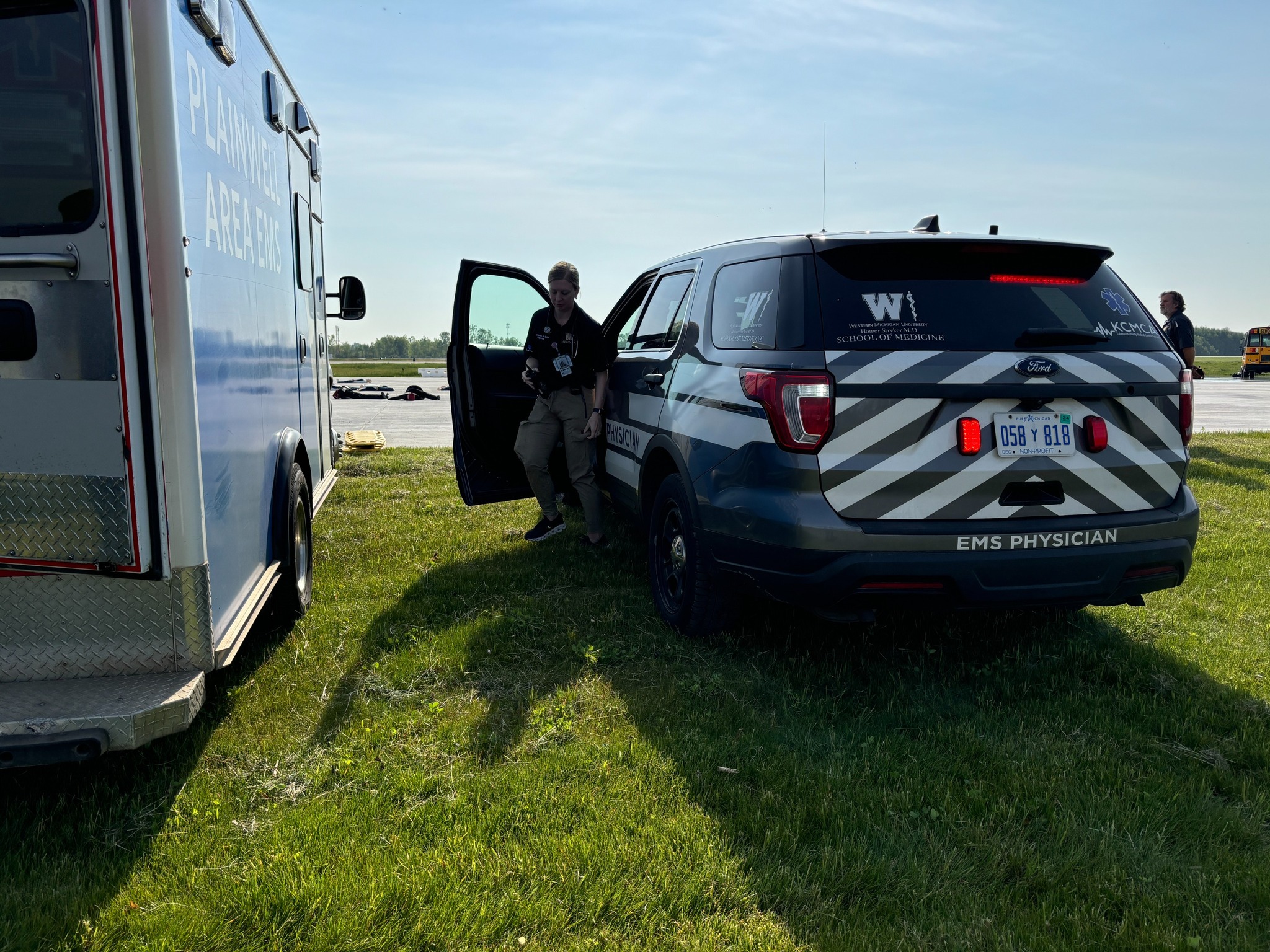 Emergency Medicine faculty, staff, resident, and fellow take part in disaster exercise at Kalamazoo-Battle Creek International Airport